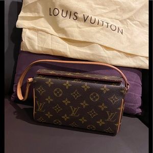 100% Authentic Louis Vuitton Pouchette Bag